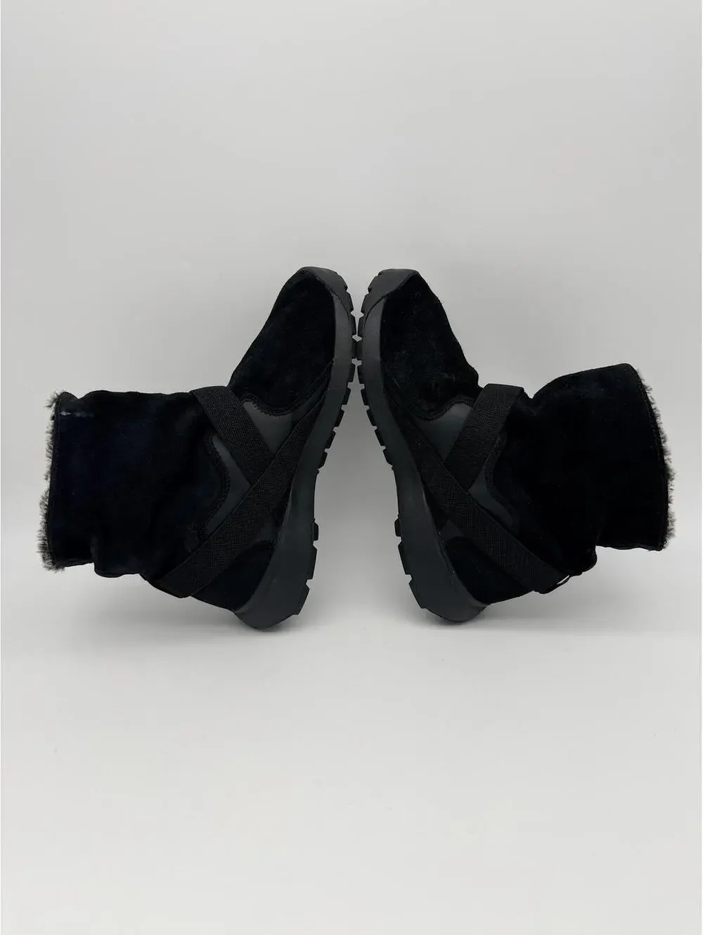Nike Golkana Women's Winter Boot Triple Black Faux Fur Lined‎ Size 9